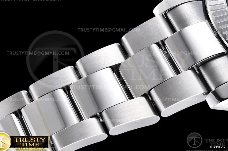 0821 R2DJ0253H – DJ2 41mm Oyst Colorful 650
